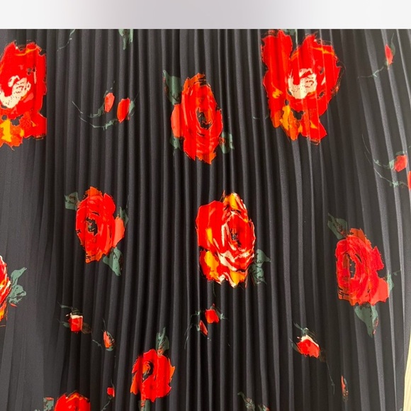 Babaton aritzia Red and Blue Pleated Pencil Midi Skirt - Picture 2 of 6